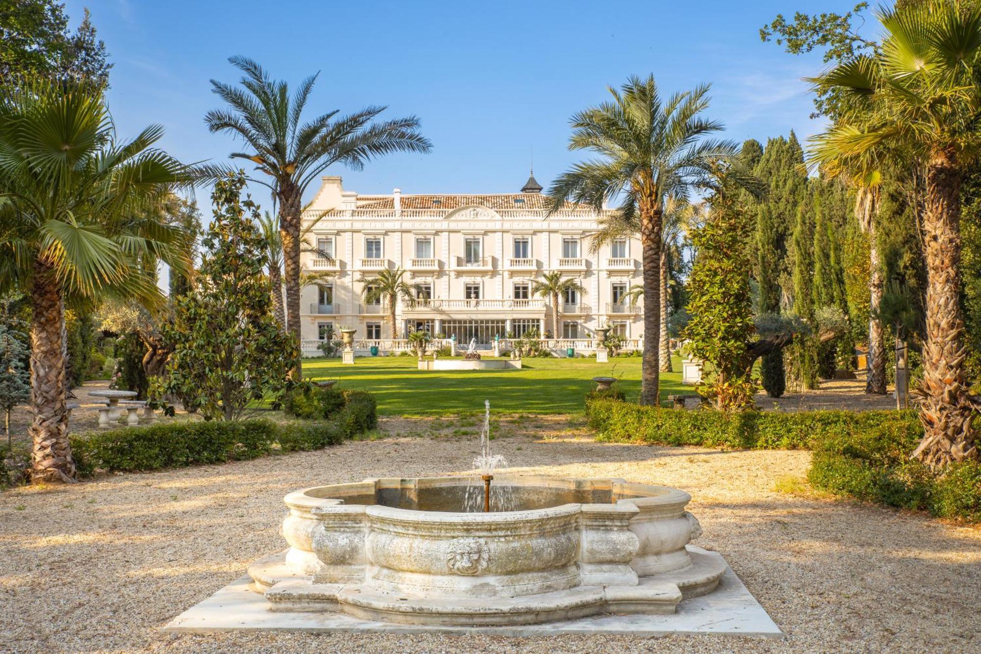 Chateau Hermitage De Combas Aparthotel Servian Kültér fotó