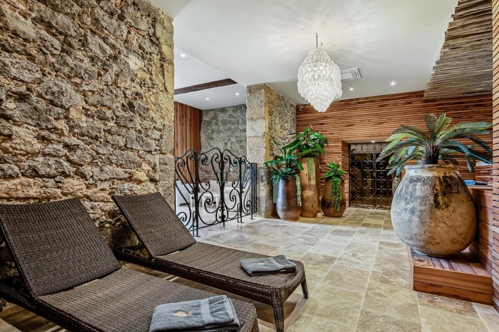 Chateau Hermitage De Combas Aparthotel Servian Kültér fotó