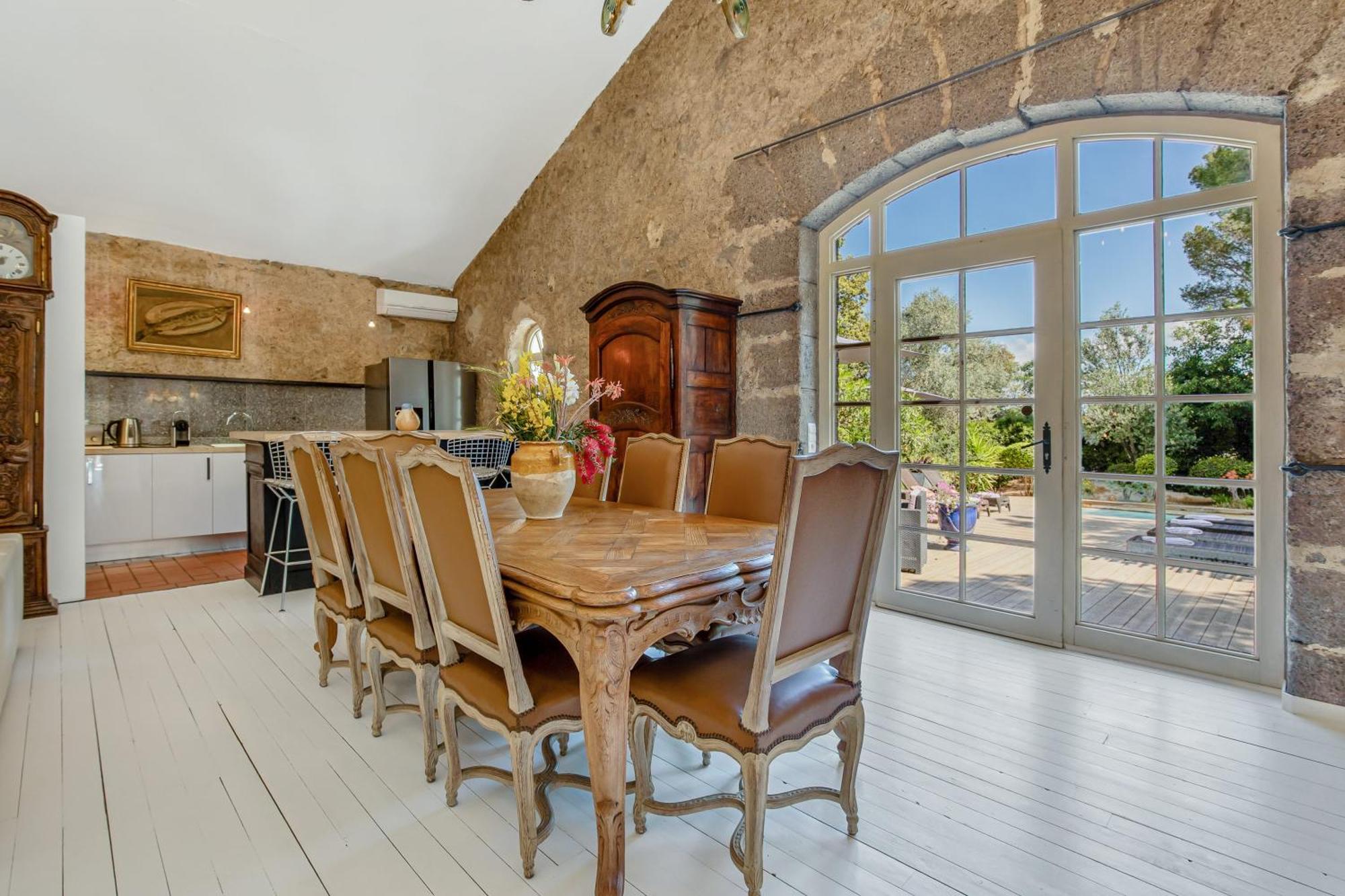 Chateau Hermitage De Combas Aparthotel Servian Kültér fotó