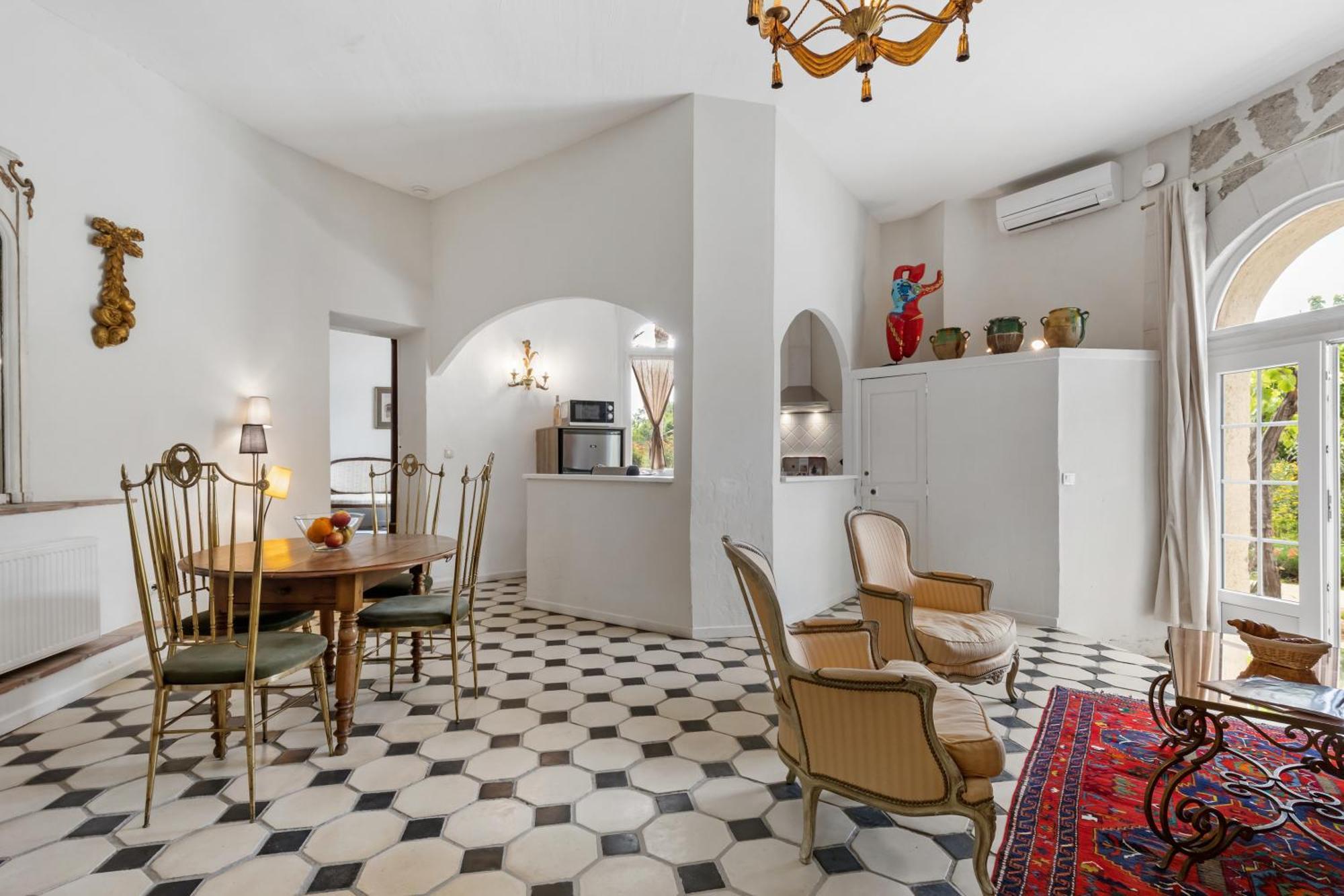 Chateau Hermitage De Combas Aparthotel Servian Kültér fotó
