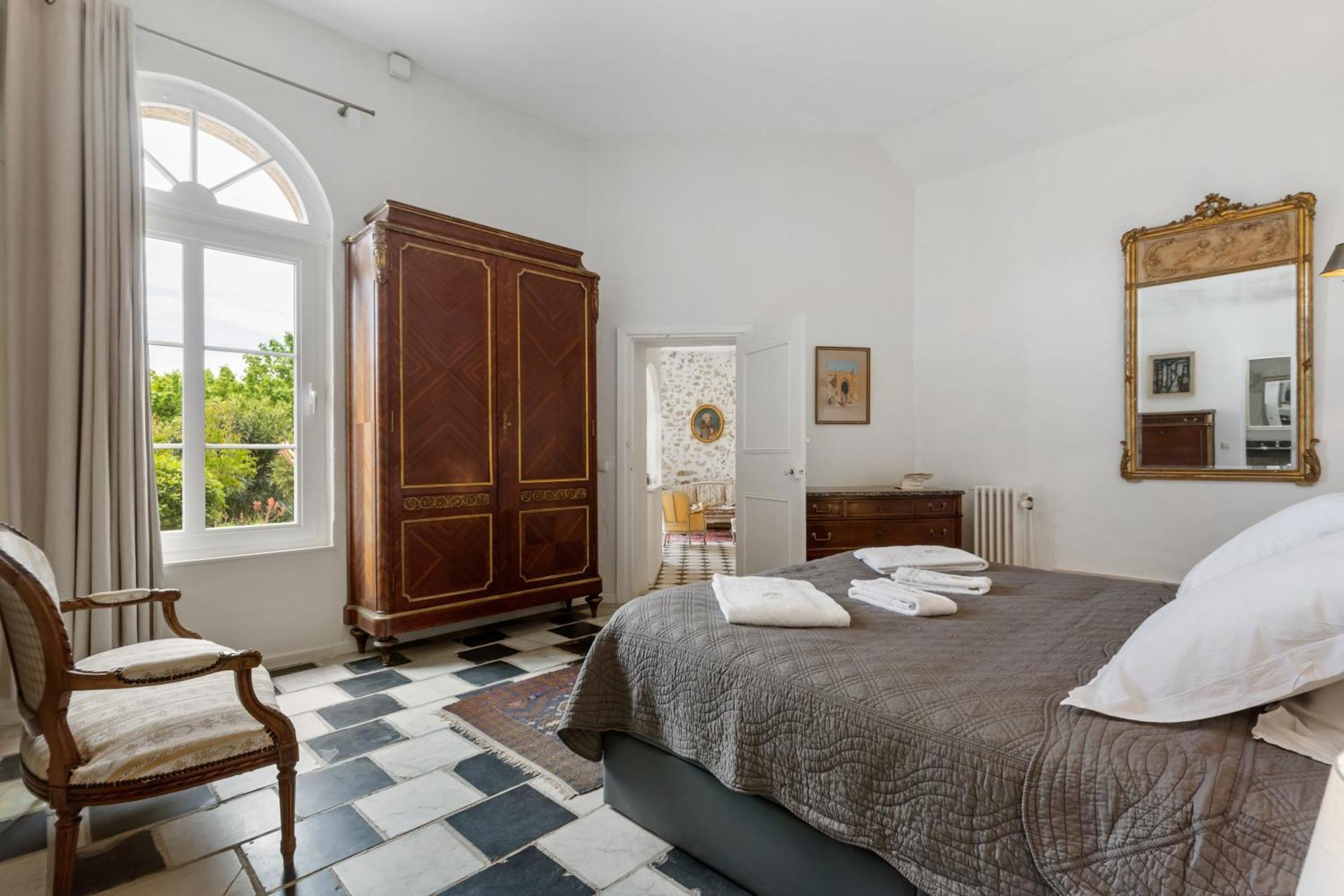 Chateau Hermitage De Combas Aparthotel Servian Kültér fotó