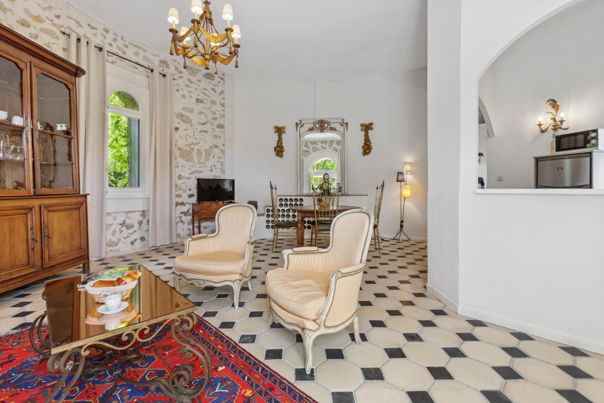 Chateau Hermitage De Combas Aparthotel Servian Szoba fotó