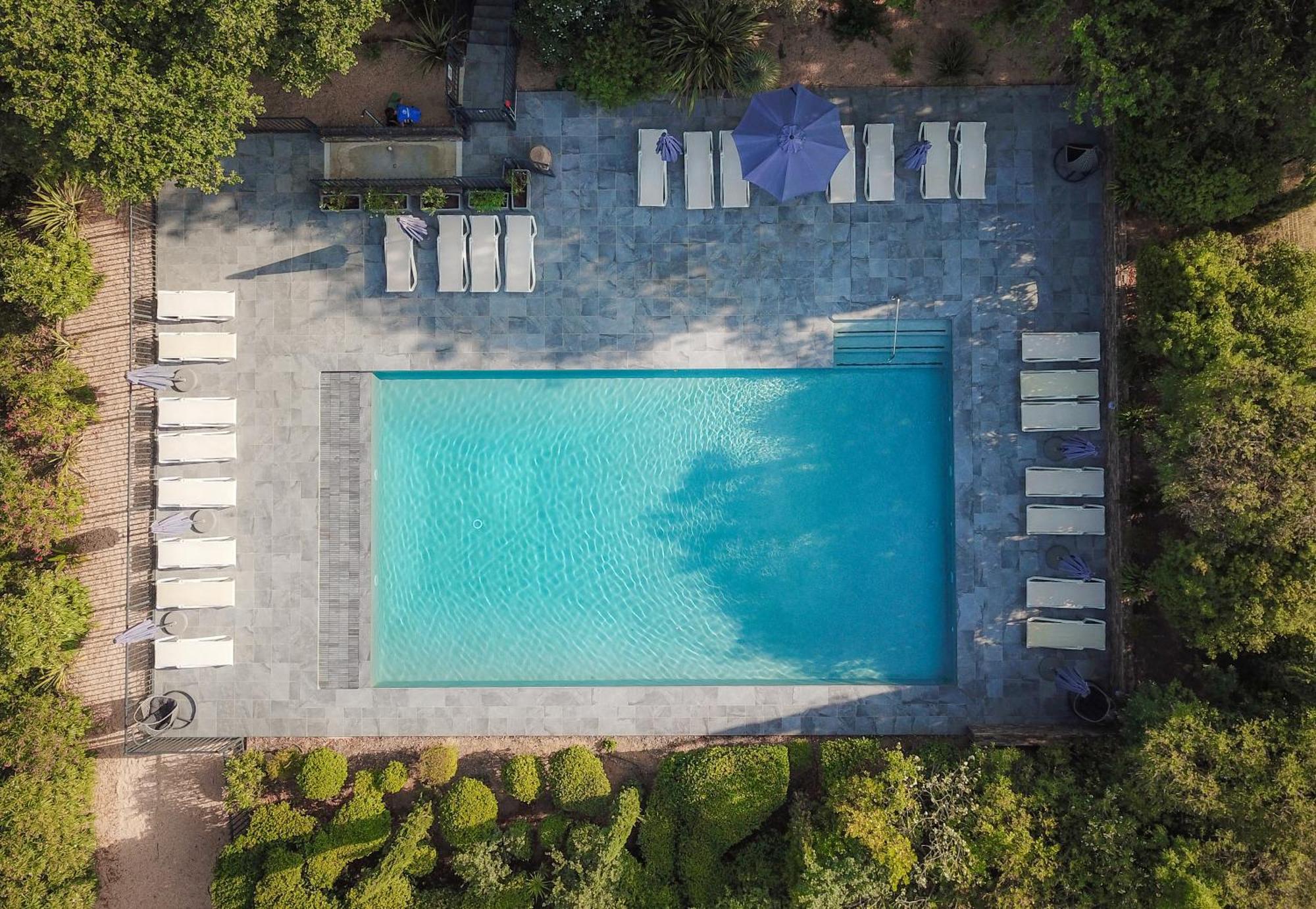 Chateau Hermitage De Combas Aparthotel Servian Kültér fotó