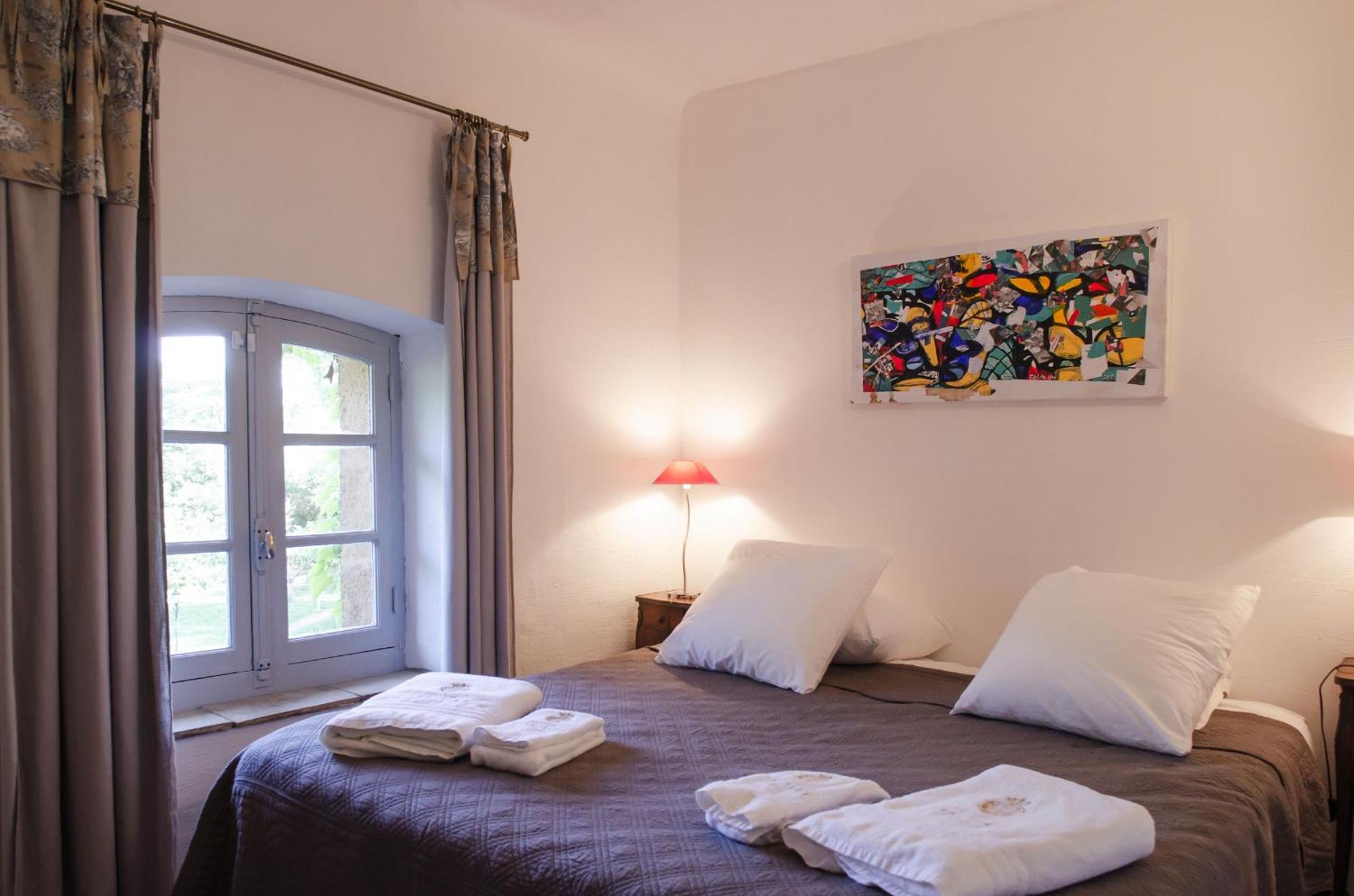 Chateau Hermitage De Combas Aparthotel Servian Kültér fotó
